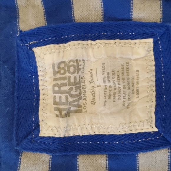 Heritage 1981 v-neck button-up cardigan sweater, size large - Picture 2 of 5